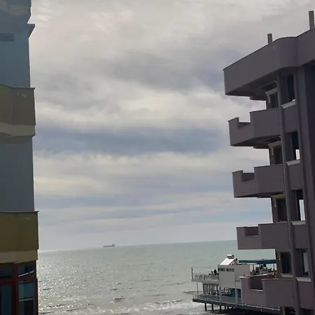 Close To The With A Sea View In Appartamento Durrës